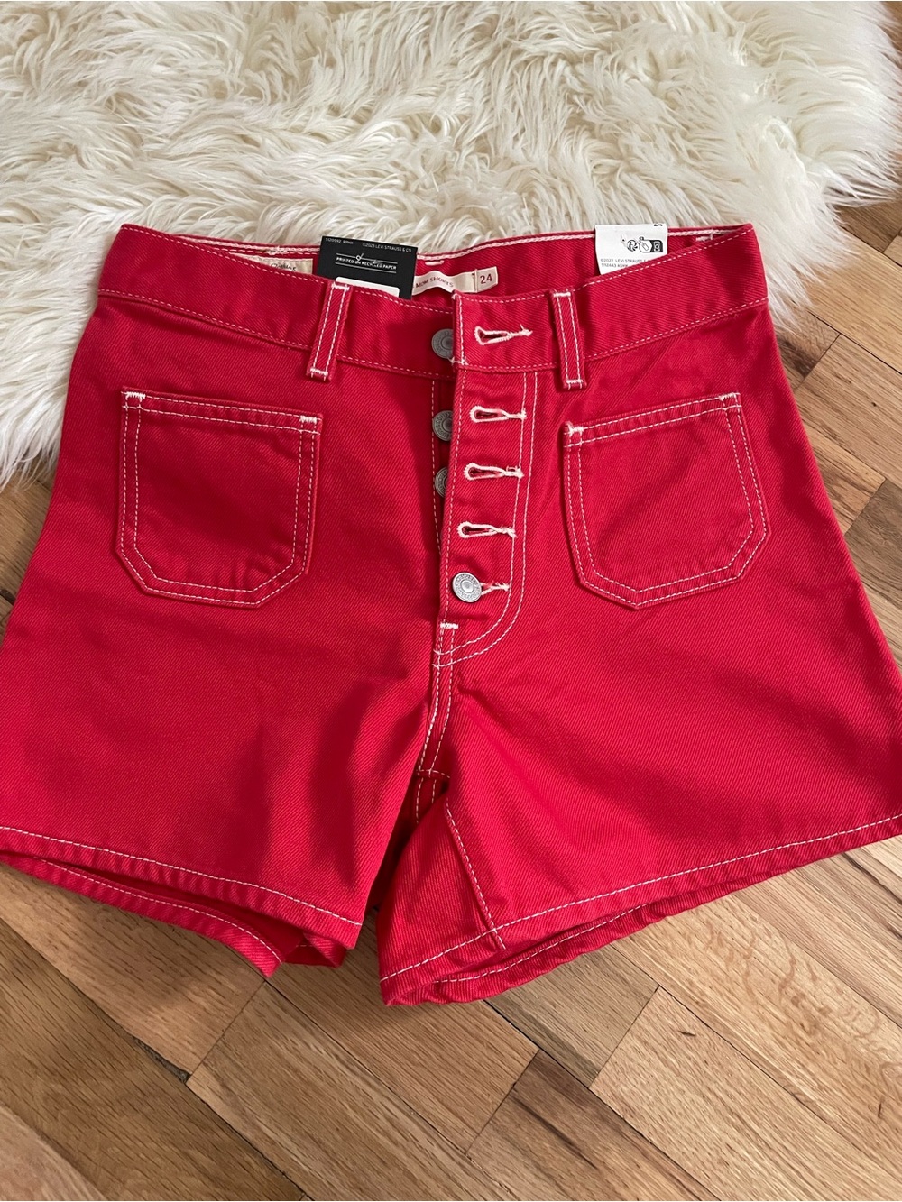 Levi’s ‘80s Mom Shorts